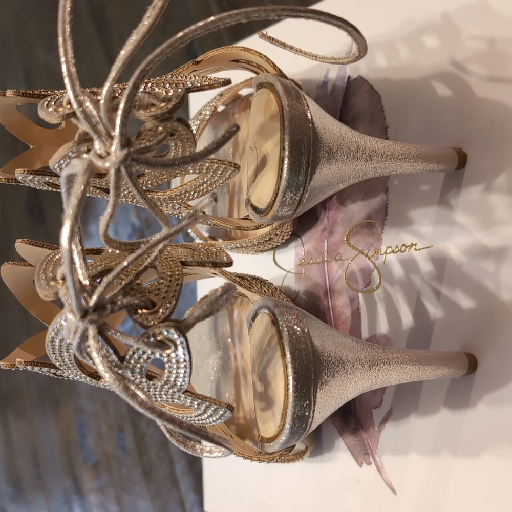 Jessica Simpson Women's Beaded Heels - Champagne / Pearl Gold - Picture 4 of 12